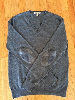 Mens Burberry Brit thin Charcoal Gray V-Neck Merino Sweater with Elbow Patches